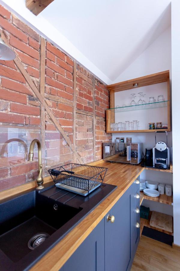Apartment 6 At Number 8: City Centre, 1 Bedroom, Sofa Bed In Lounge Кентербері Екстер'єр фото